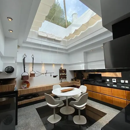 Villa La Sakhara *